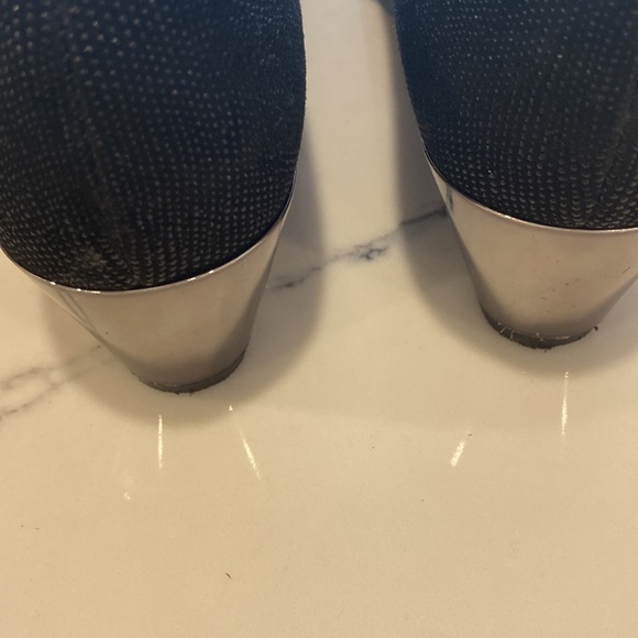 Black wedged shoe - Picture 3 of 4